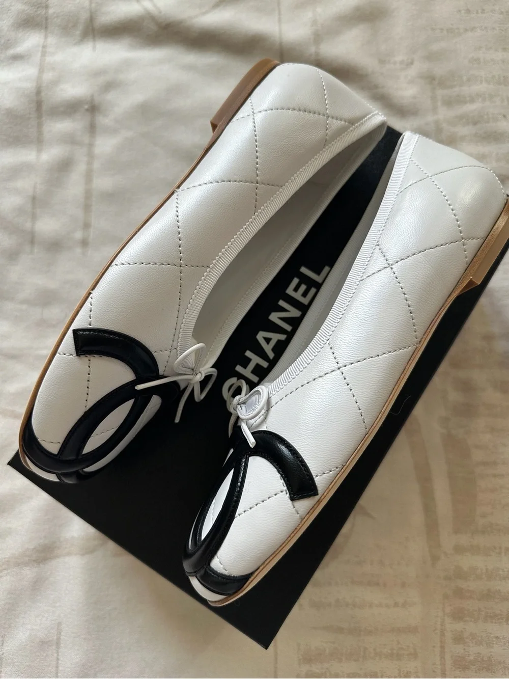 Chanel 26M coco beach Cambon ballet flats White color size 38